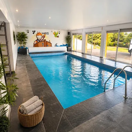 Nature - Piscine Interieur - 15 Personnes *
