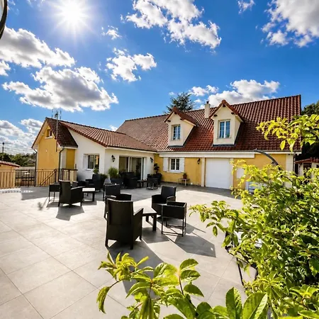 Nature - Piscine Interieur - 15 Personnes Вилла